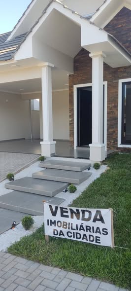 Casa de Alvenaria 3 Dormitórios (1 Suítes) 151m² - Bairro Country