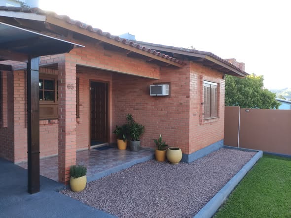 Casa de Alvenaria 3 Dormitórios 141m² - Bairro São João