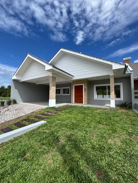 Casa de Alvenaria 3 Dormitórios 133m² - Centro